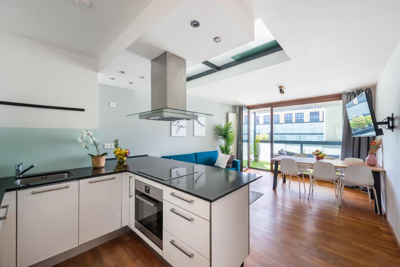 Apartment With 4 Bedrooms Prága Kültér fotó