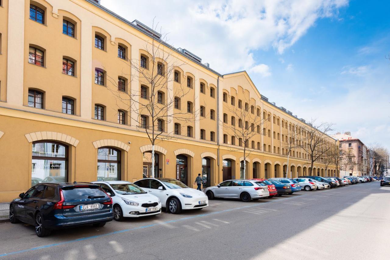 Apartment With 4 Bedrooms Prága Kültér fotó