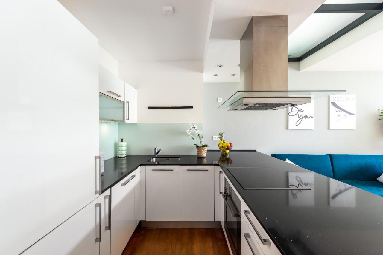 Apartment With 4 Bedrooms Prága Kültér fotó